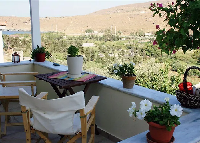 شقة فندقية Anemomiloi 4*