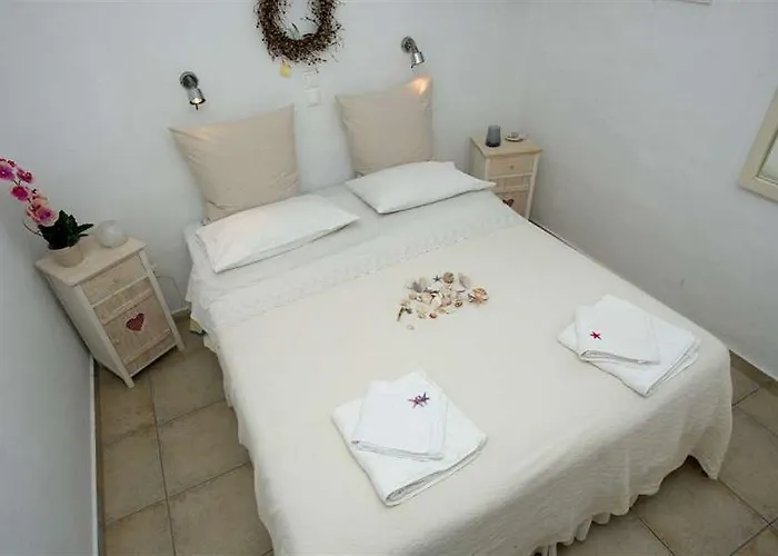 شقة فندقية Anemomiloi 4*