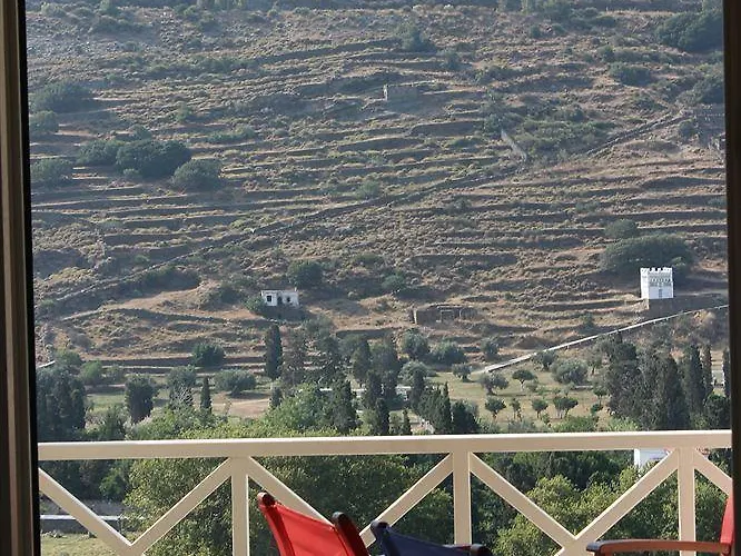 شقة فندقية Anemomiloi 4*