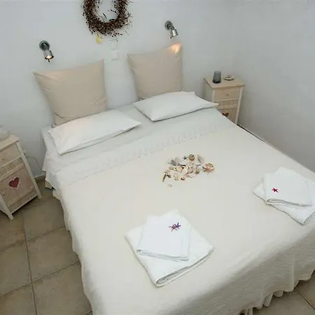 شقة فندقية Anemomiloi 4*